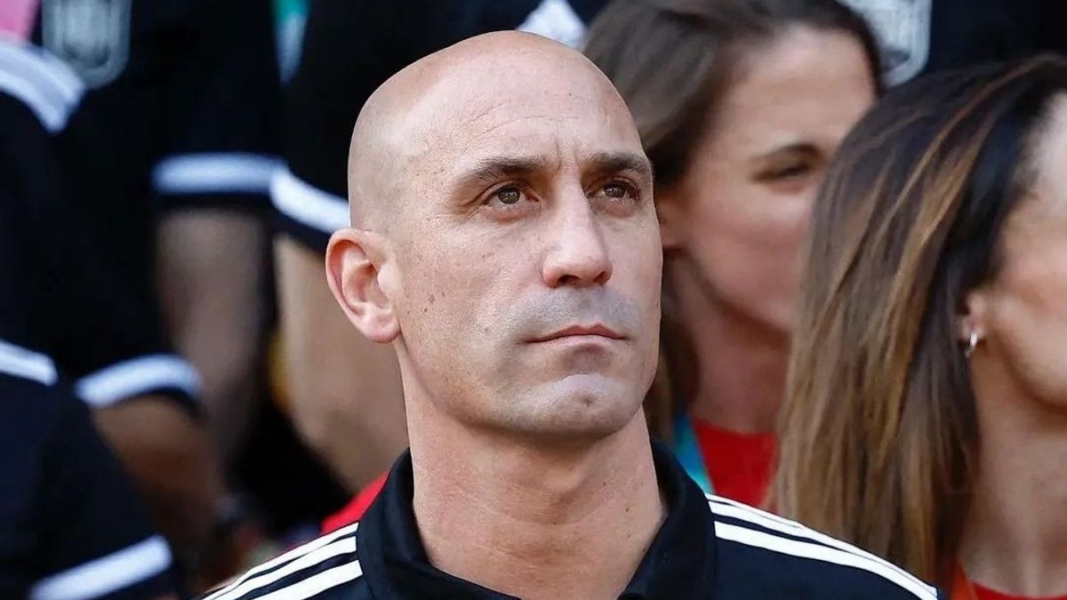 Luis Rubiales Withdraws From The RFEF Presidential Seat In The Aftermath Of The Controversy In Kissing The Lips Of Women's National Team Player Jenni Hermoso