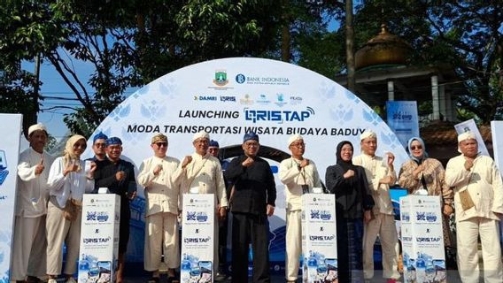 Renforcer le secteur du tourisme, un bus spécial de 1 milliard de roupies en service à Banten-Badui