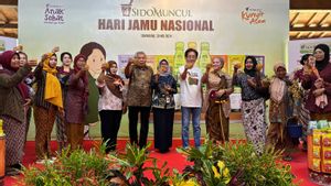 Welcoming National Herbal Medicine Day, Sido Muncul Invites 100 Herbal Medicine Sellers To A Factory In Semarang