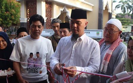 Air Kelapa Hijau dan Kebebasan Ahmad Dhani