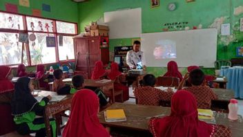 Honor Of Non-ASN Teachers In Maros Sulsel Disunat Pemda, Plt Kadis Calls Gegara SE Kemendikdasmen
