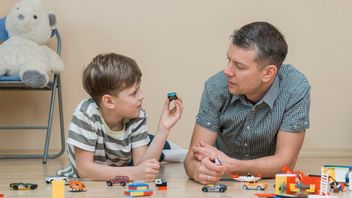 6 Simple Ways To Grow Children's Creativity Without Devices