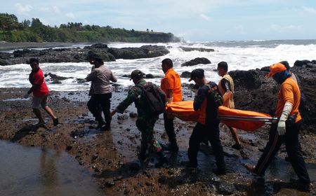 Dilaporkan Hilang Usai Pamit Beli Bensin, Pelajar Ditemukan Tewas dengan Luka di Sekujur Tubuh di Pinggir Pantai Tabanan