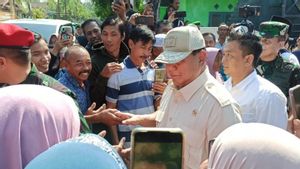 Menhan Prabowo Bagikan 153 Motor Trail Operasional Babinsa di Pacitan