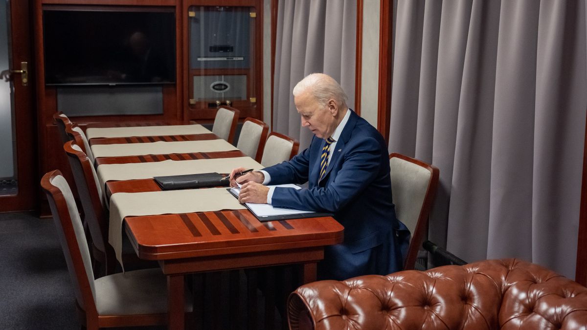 乔·拜登(Joe Biden)发布行政命令,保护美国的个人数据,向中国和俄罗斯转移