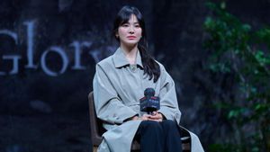 Jelang <i>The Glory Part. 2</i>, Song Hye Kyo Dicecar soal Akhir Kisah Moon Dong Eun