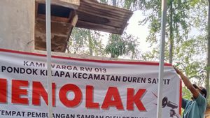 Selain TPS Ditutup Sepihak, Petugas Penarik Sampah di Pondok Kopi Juga Diancam Preman