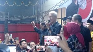 Ganjar Minta Relawan Menangkan <i>Hattrick</i> Pilpres 2024 di Jatim