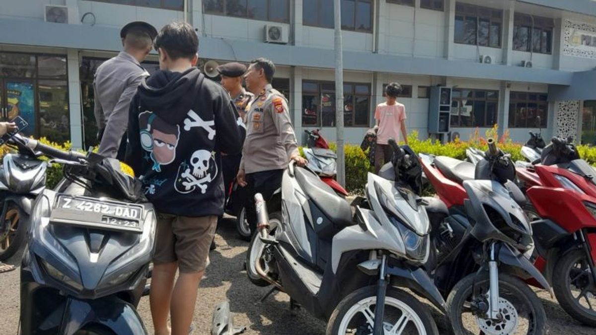Police Secure Dozens Of Illegal Racing Motorcycles In Garut