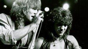 Ini Alasan Richie Sambora Batal Hadir Saat Jon Bon Jovi Terima Penghargaan dari MusiCares Award 2024