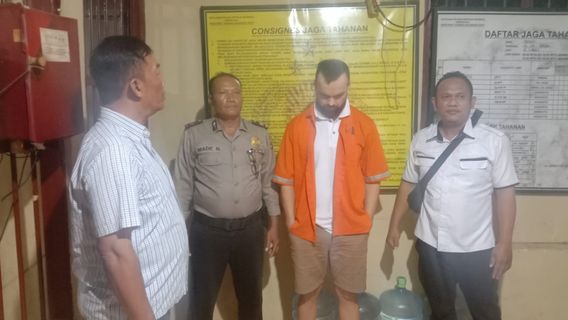 WN Ukraina di Bali yang Bikin KTP Palsu Jadi Tersangka