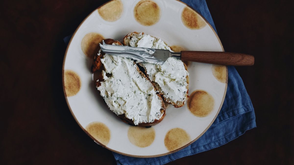 3 Cara Membuat Cream Cheese Sendiri di Rumah dengan Bahan yang Mudah Didapat