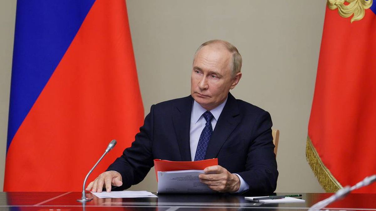 Attacking Each Other With Ukraine, Putin Holds A Meeting To Discuss Terrorism Resistance