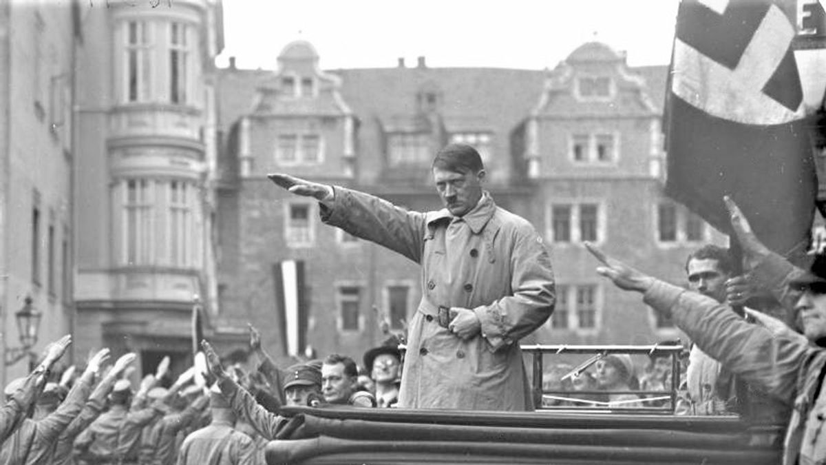 当阿道夫·希特勒从监狱中走出来时，今天，1924年12月20日
