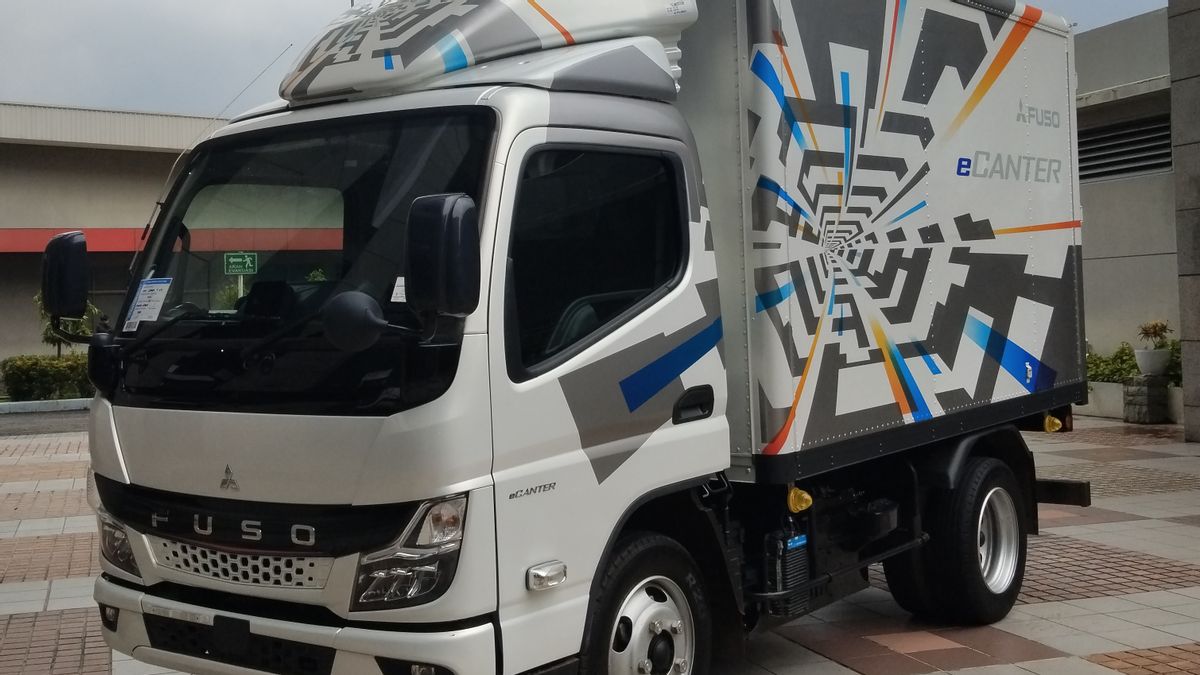 KTB s’est fixé pour objectif de vendre 10 camions électriques eCanter tout au long de 2024