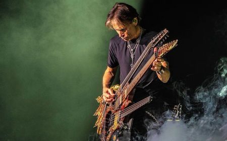 Penggemar Gitar Siap-Siap! Steve Vai Bakal Konser Lagi di Jakarta