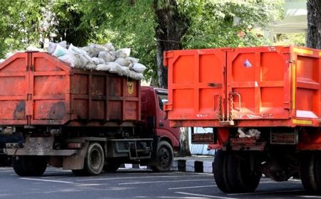 Armada Terbatas, Pengangkutan Sampah di Tanah Darat Sumbar Belum Maksimal