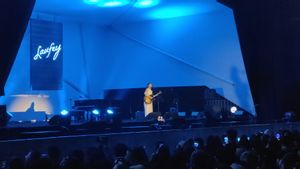 Laufey Tampil Tanpa Pengiring di Java Jazz Festival 2024, Sepadan Disebut Special Show?