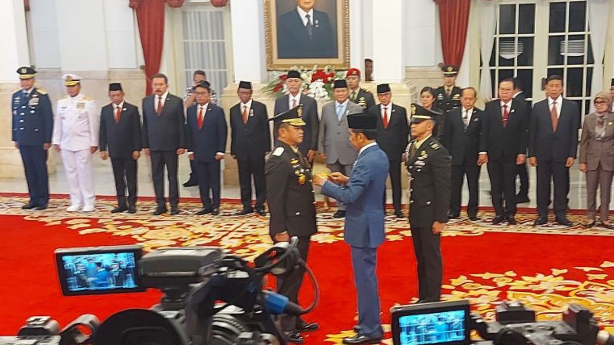 President Jokowi Inaugurates Army Chief Of Staff Maruli Simanjuntak