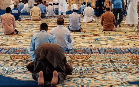 Pro-kontra Salat Tarawih Berjamaah di Masa Pandemi COVID-19