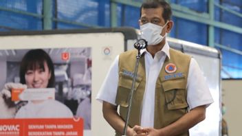 退休后，多尼·莫纳尔多提醒BNPB甘尼普·瓦西托负责人，印尼的灾难数量
