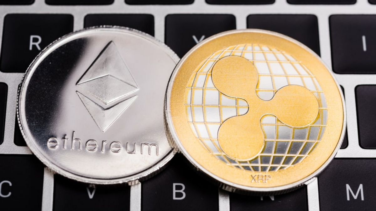 Altcoins Skyrocket: Ethereum, XRP, and Cardano Soar, Chainlink Doesn't Want to Be Left Behind