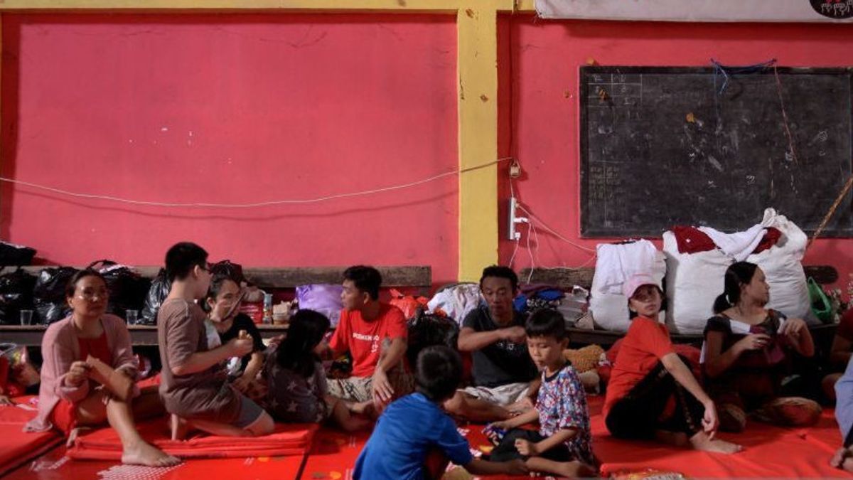 BPBD: South Minahasa Amurang Beach Abrasion Refugees In North Sulawesi Increased By Nearly 500 People