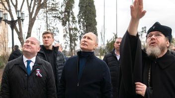 فلاديمير بوتين يزور المدينة الأوكرانية التي تحتلها روسيا ، مستشار الرئيس زيلينسكي: المجرمون يعودون دائما