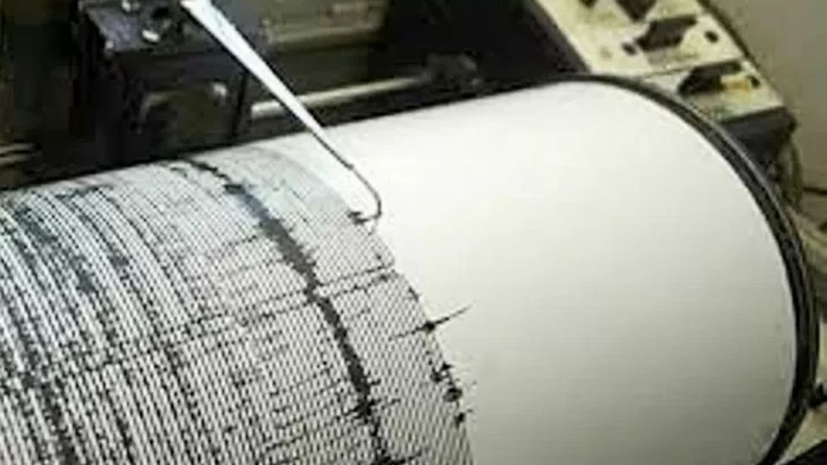 Gempa Tektonik Magnitudo 4,9 Goyang Laut Banda