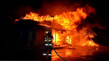 Un Incendie à Petamburan Soupçonné D’un Court-circuit électrique, De 7 Kiosques Et De 5 Maisons Fait Des Victimes