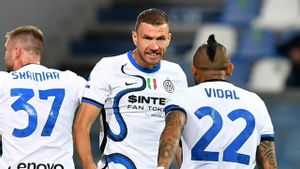 Sassuolo vs Inter Milan, Duet Striker Edin Dzeko - Lautaro Bawa <i>Nerazzurri</i> Menang 2-1