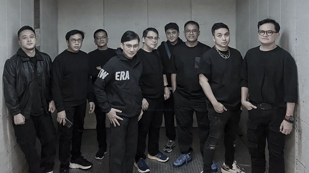 Kahitna Bocorkan Lagu Baru di Panggung Konser 'Kahitna 2 Tahun Menuju 40'