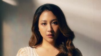 Sherina Munaf Helps Secure Cats From Uya Kuya And Eko Patrio's Houses Who Were Arrested