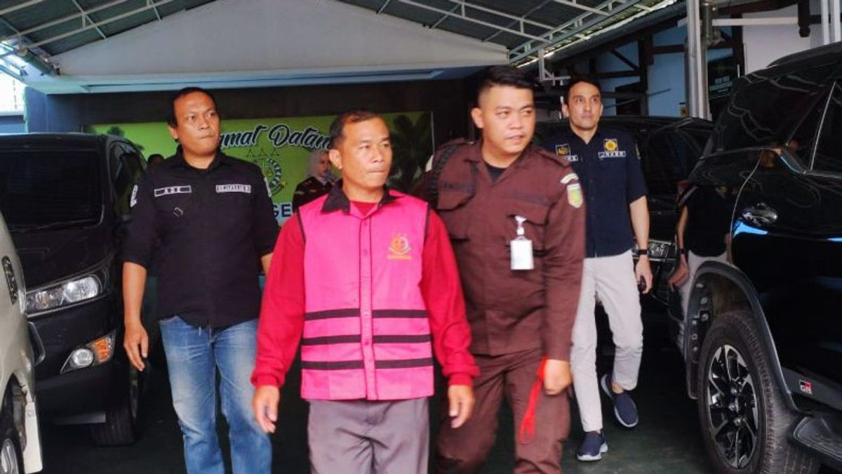 Sanggau Kejari Tahan Tersangka Korupsi Dana Desa Malenggang Rp458,3 Juta