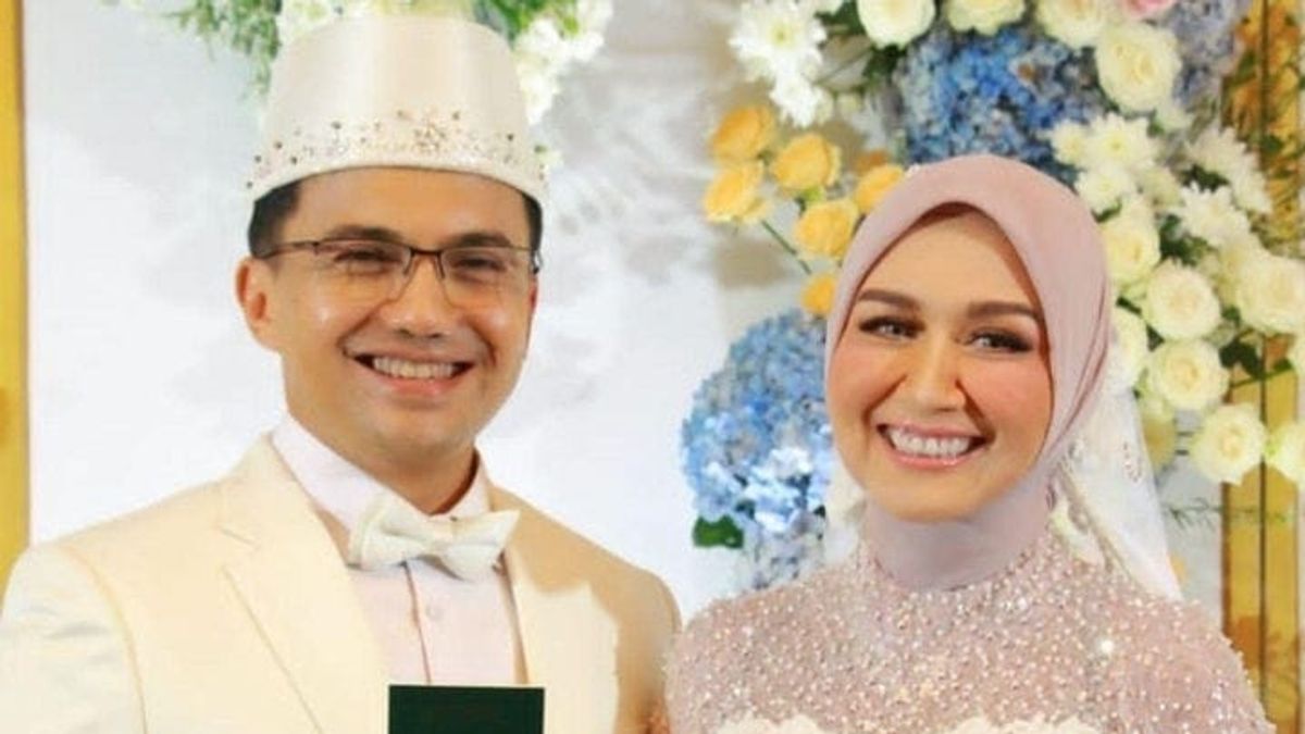 Marry The CEO Of A Hospital In Bandung, Sahrul Gunawan Gives Mas 100 Grams Of Gold