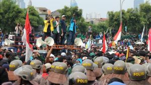 Demo Besar-besaran di Sejumlah Daerah, Ekonom Indef Sebut Motifnya Masalah Perut