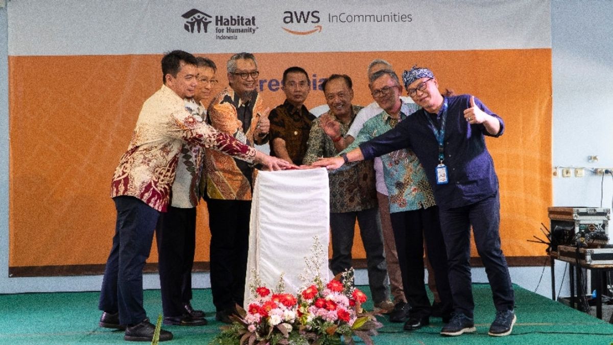 AWS Establishes The First Think Big Space Laboratory In Indonesia