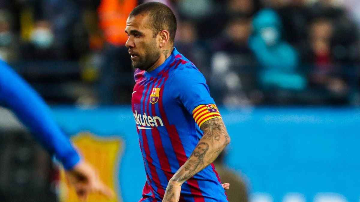 Dani Alves Appears In The Maradona Cup, Xavi: He Makes A Positive Impact For The Team
