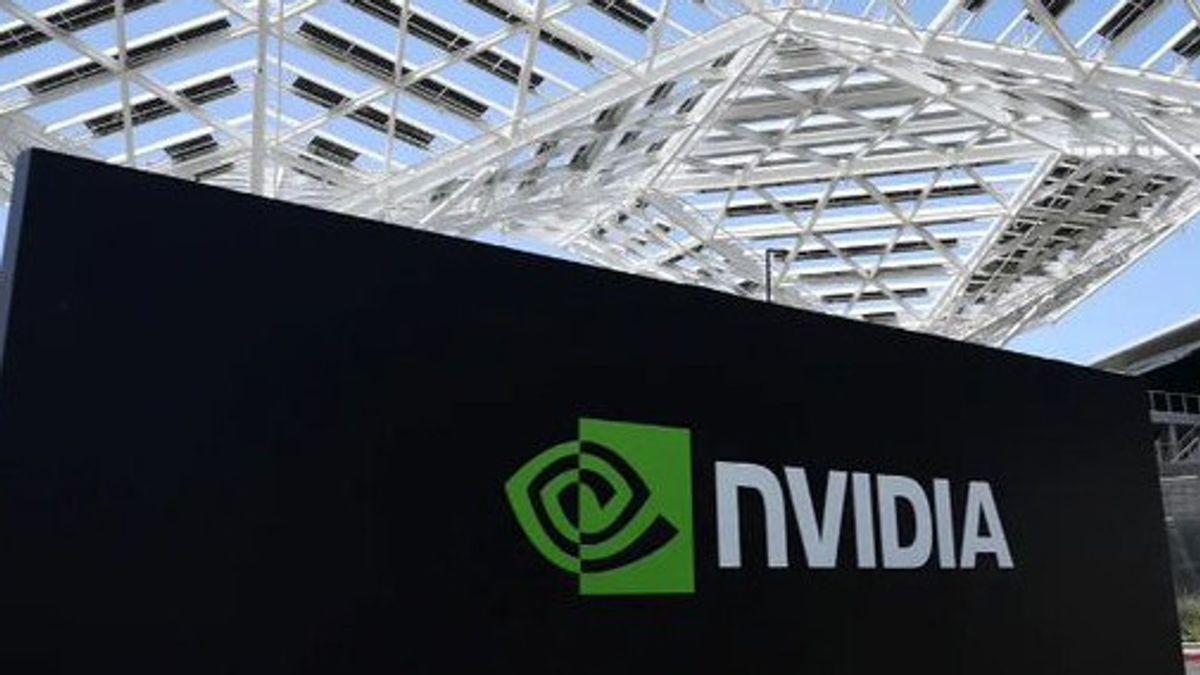 Nvidia تحقق أعلى الرقم القياسي ، وراء Apple في القيمة السوقية