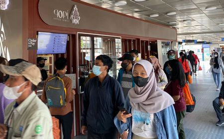 Soal Kedai Kopi di Halte Transjakarta Harmoni, Wagub DKI: Kalau Mempersempit, Tentu Kita Evaluasi