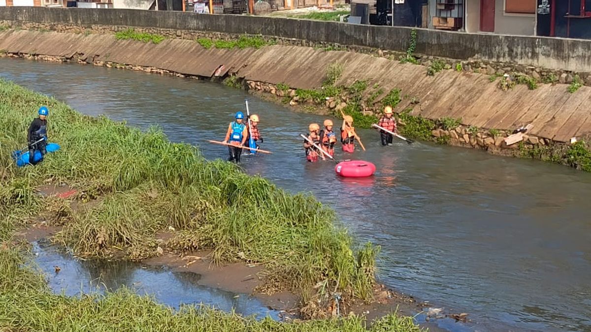 合同SARチームがチピナンシラカス川で溺死した若者を見つける