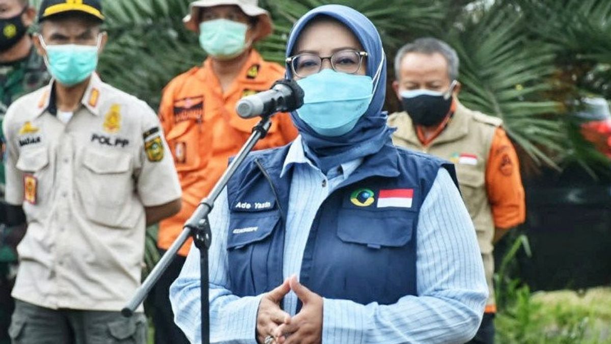 Bogor Regent Ade Yasin Instructs Alert Personnel Until Morning Disperse The Crowd In Puncak