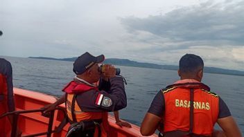 Km Cantika Express 77犠牲者捜索作戦の4日目、SARチームはバラテ海域で1人を発見