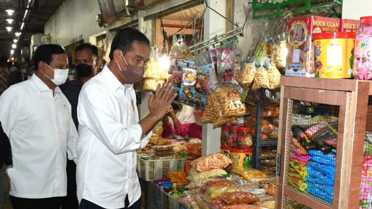 Blusukan di Pasar Surabaya, Pembagian BLT yang Dilakukan Jokowi-Prabowo Dinilai Menggembirakan