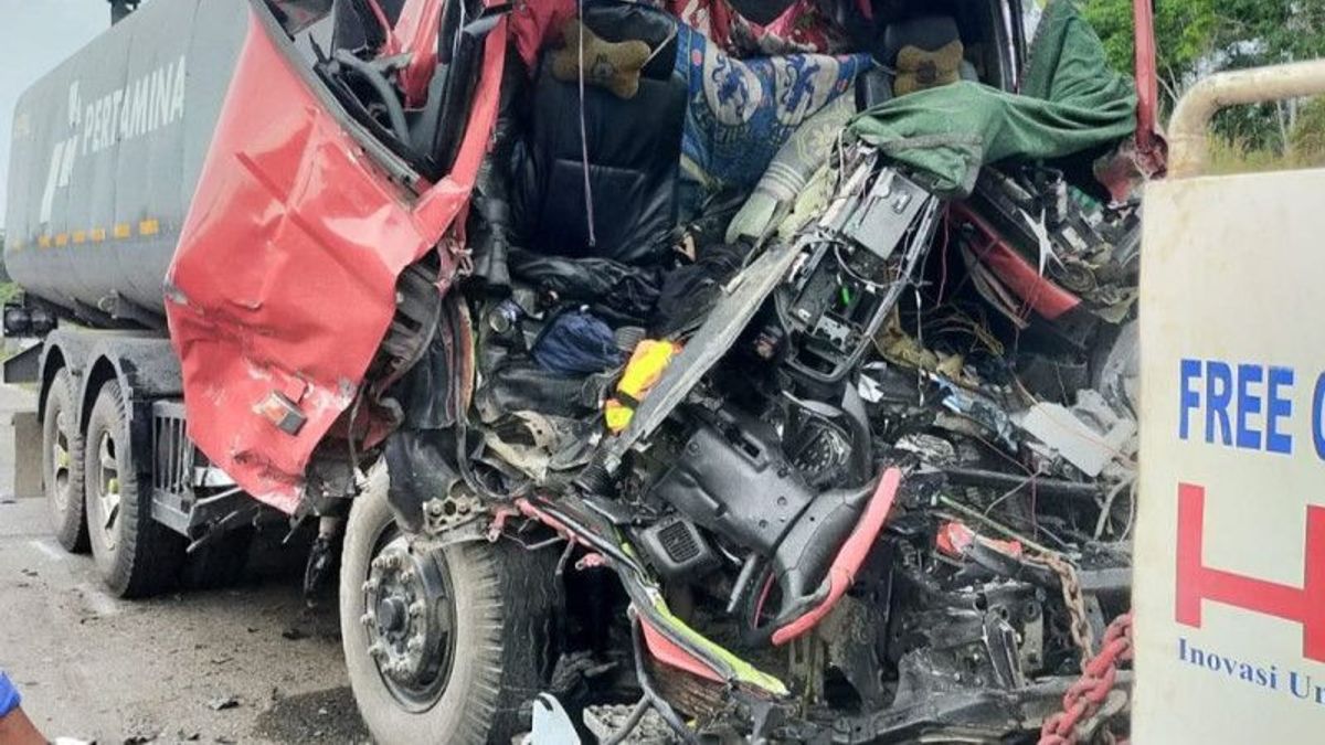 Hilang Kendali, Sopir Pertamina Tewas dalam Kecelakaan di Tol Pekanbaru