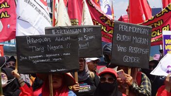 Ekonom Nilai Penghapusan Batas Usia Kerja Solusi di Tengah Gelombang PHK