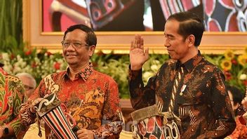 Des élections simultanées se sont tenues en novembre 2024, Mahfud MD : C’est bien d’arrêter la décision de Jokowi d’intervenir