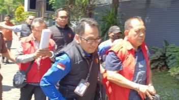 Le procureur général de Java est allé chercher 2,36 milliards de roupies indonésiennes dans le cas de la taxe d'autorisation minière.