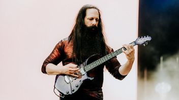 John Petrucci Ungkap Pentingnya Peran Penggemar dalam 40 Tahun Perjalanan Dream Theater