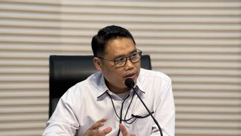 Maktour Kasih 운영 이사, 외교부 전직 고위 관리인 Yaqut Cholil에게 30,000 달러를 지불하다